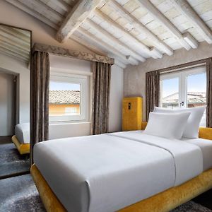 Camera con letto king size